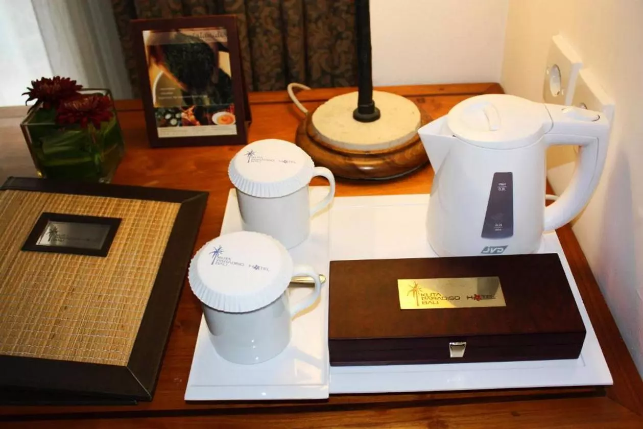 KUTAPARADISSO_SHABAVIZ (2).jpg